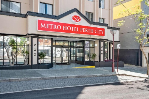 Metro Hotel Perth City image 1